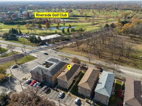 2245 Des Plaines Avenue North Riverside IL 60546