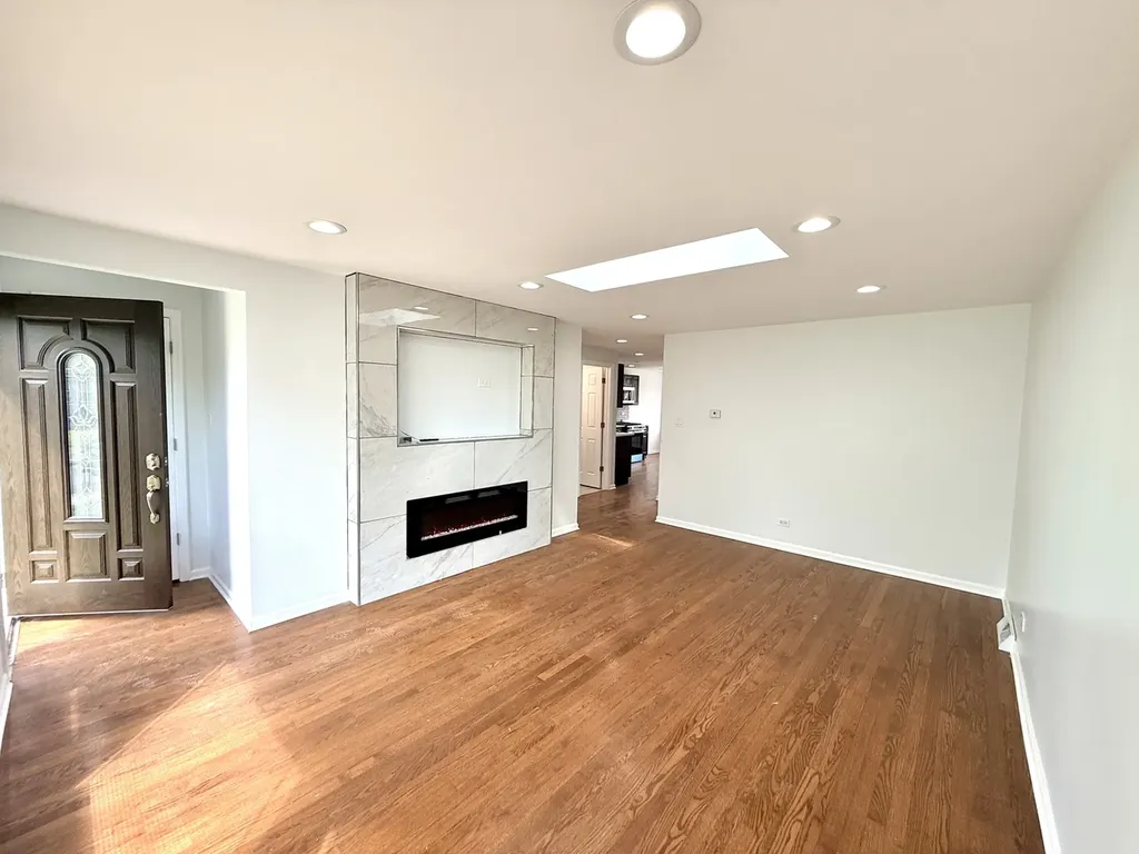 7805 South Homan Avenue Chicago IL 60652