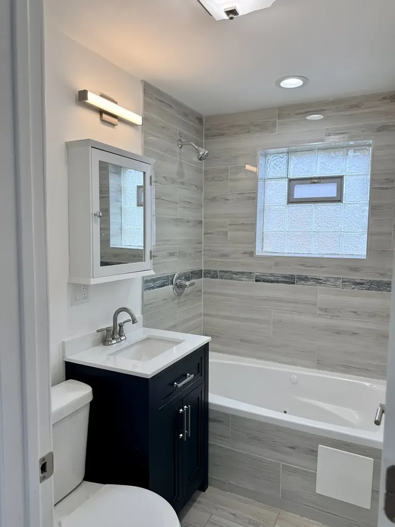 7805 South Homan Avenue Chicago IL 60652