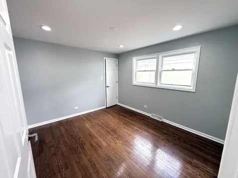 7805 South Homan Avenue Chicago IL 60652