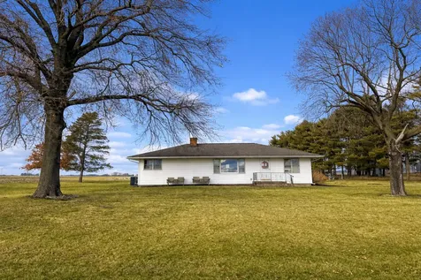 16353 2300 North Avenue Walnut IL 61376