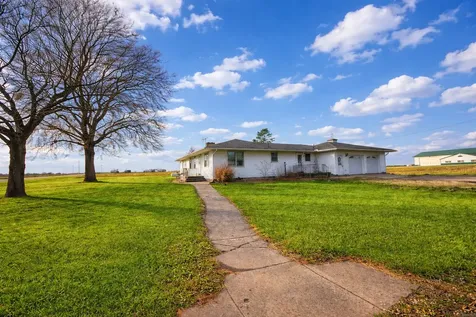 16353 2300 North Avenue Walnut IL 61376