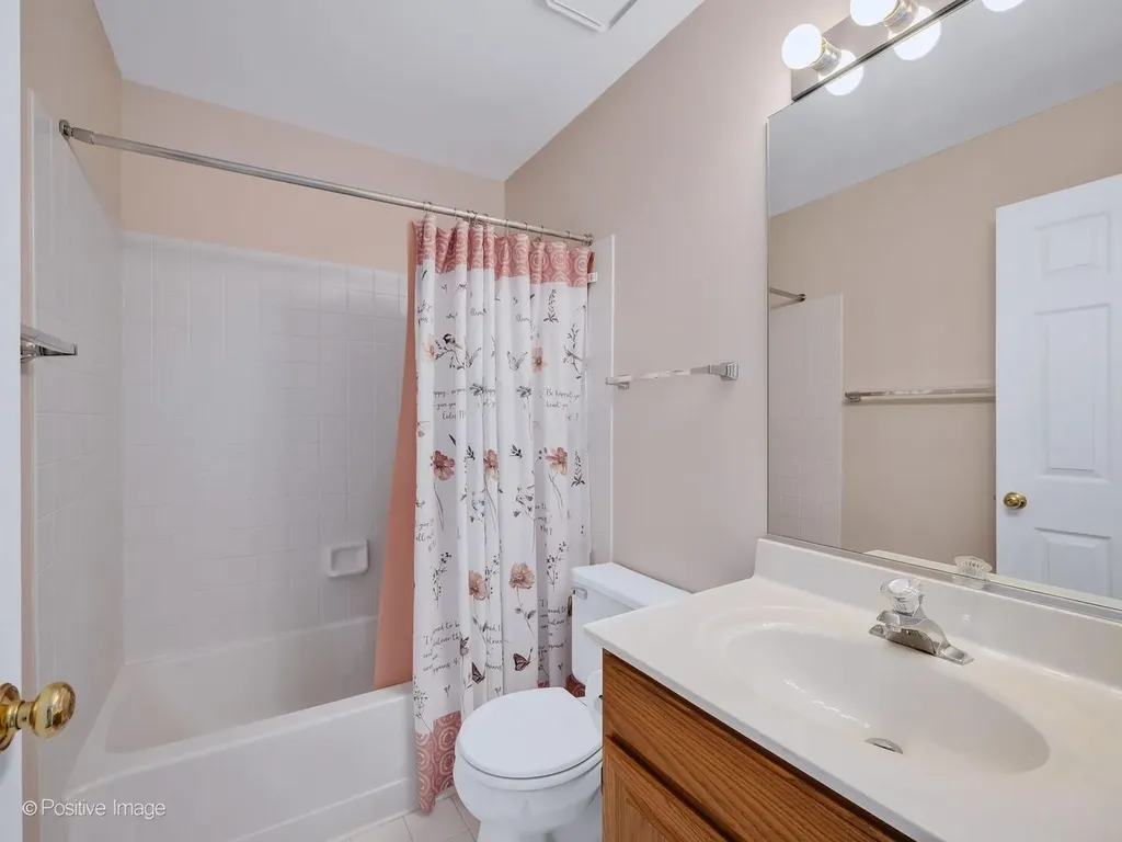 1106 East Wilson Avenue Lombard IL 60148