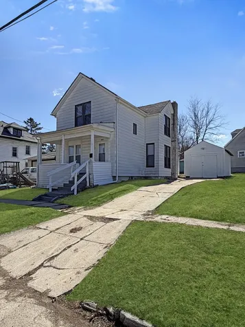 407 East Winneshiek Street Freeport IL 61032
