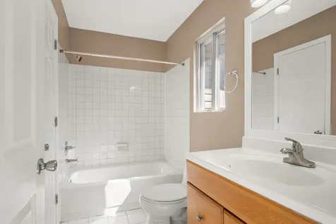 371 Le Parc Circle Buffalo Grove IL 60089