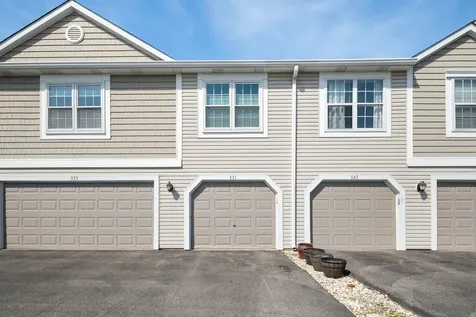 371 Le Parc Circle Buffalo Grove IL 60089