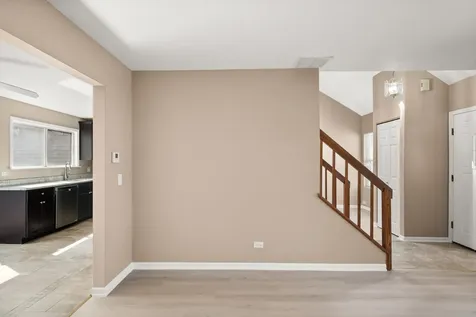 371 Le Parc Circle Buffalo Grove IL 60089