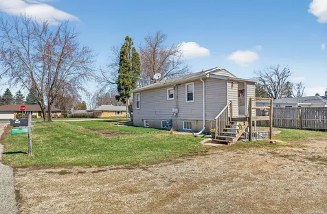 26203 West Grand Avenue Ingleside IL 60041