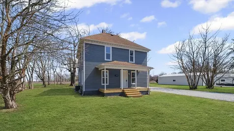 365 North Lincoln Street Bement IL 61813