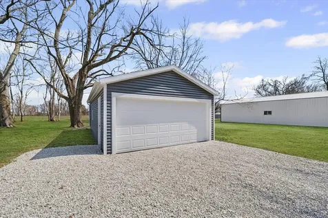 365 North Lincoln Street Bement IL 61813
