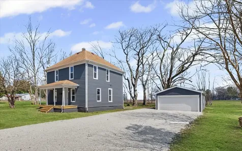 365 North Lincoln Street Bement IL 61813