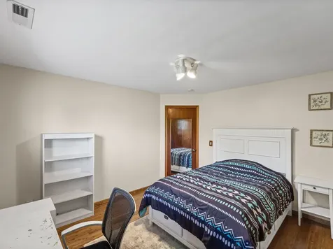 387 Elizabeth Drive Wood Dale IL 60191