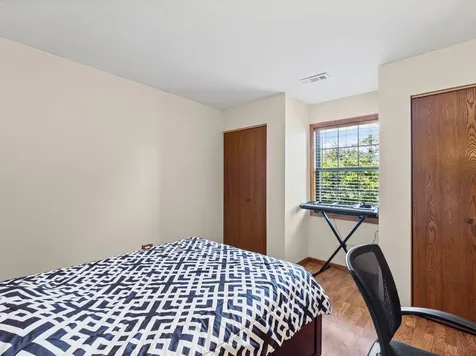 387 Elizabeth Drive Wood Dale IL 60191