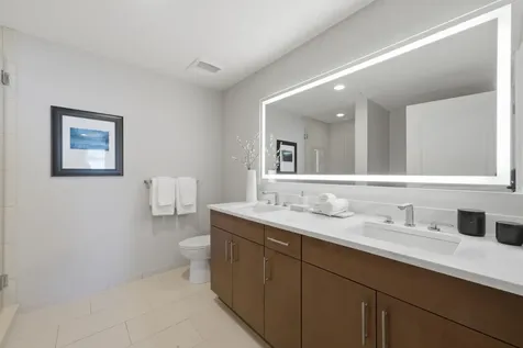 850 North Lake Shore Drive Chicago IL 60611