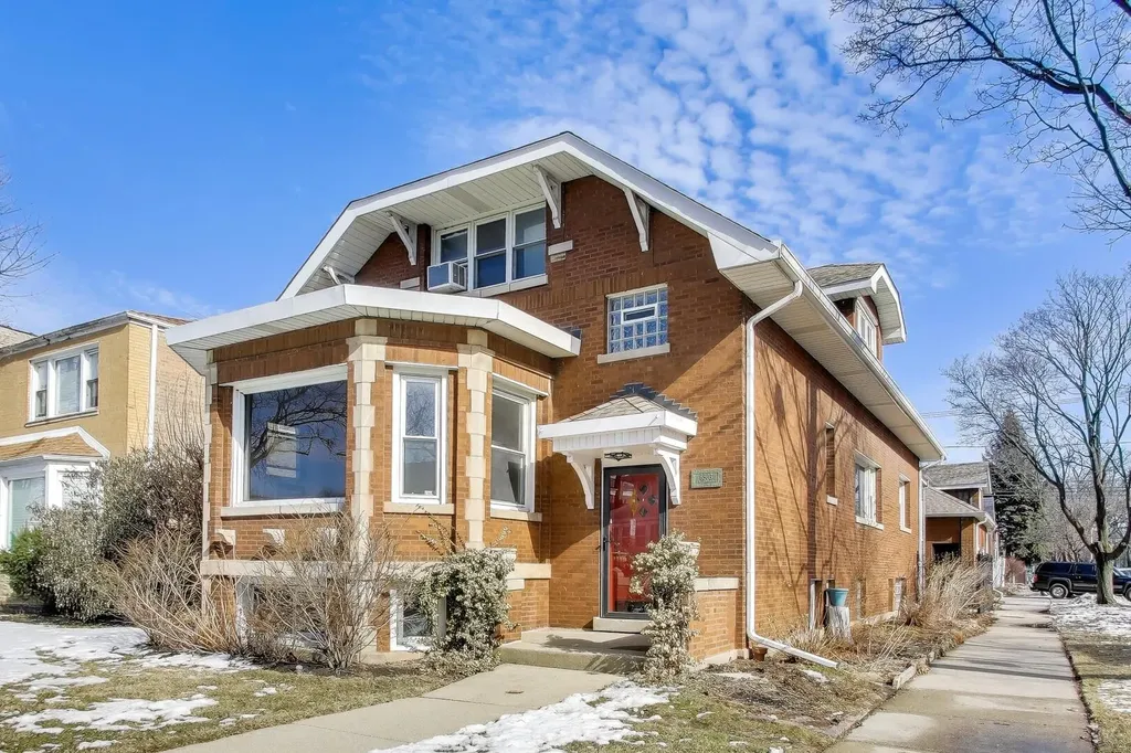 6503 North Maplewood Avenue Chicago IL 60645