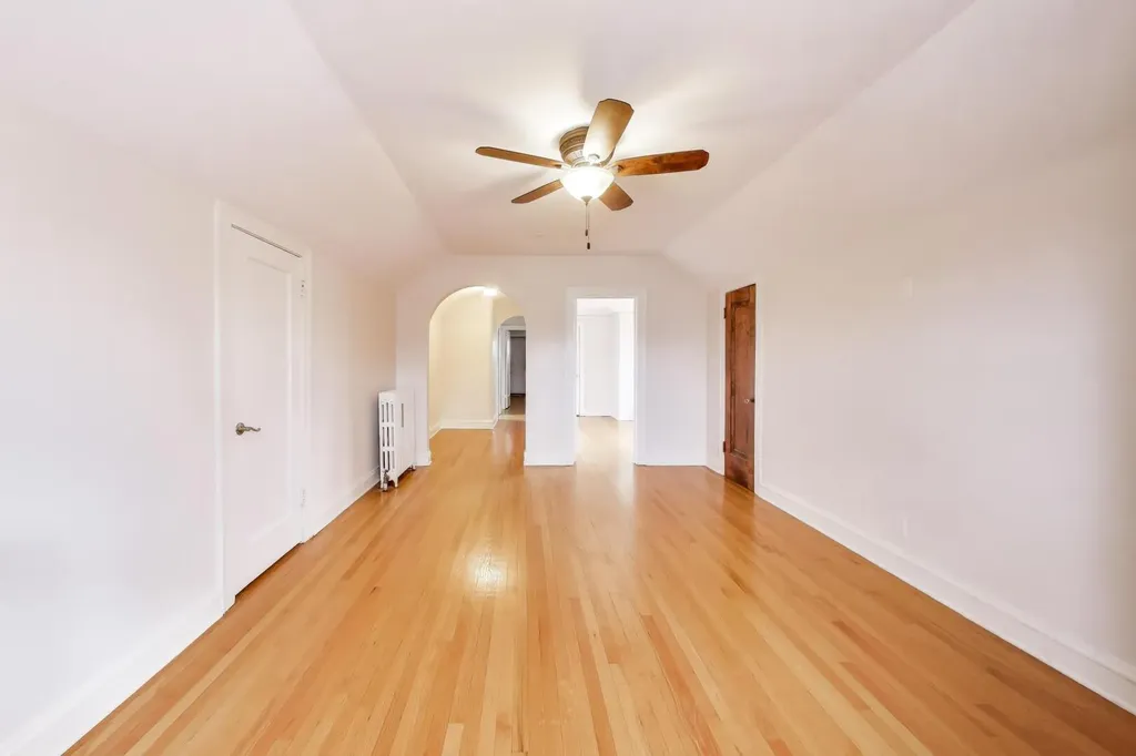 6503 North Maplewood Avenue Chicago IL 60645