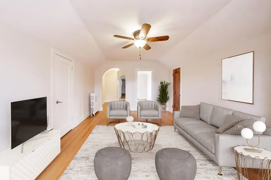 6503 North Maplewood Avenue Chicago IL 60645