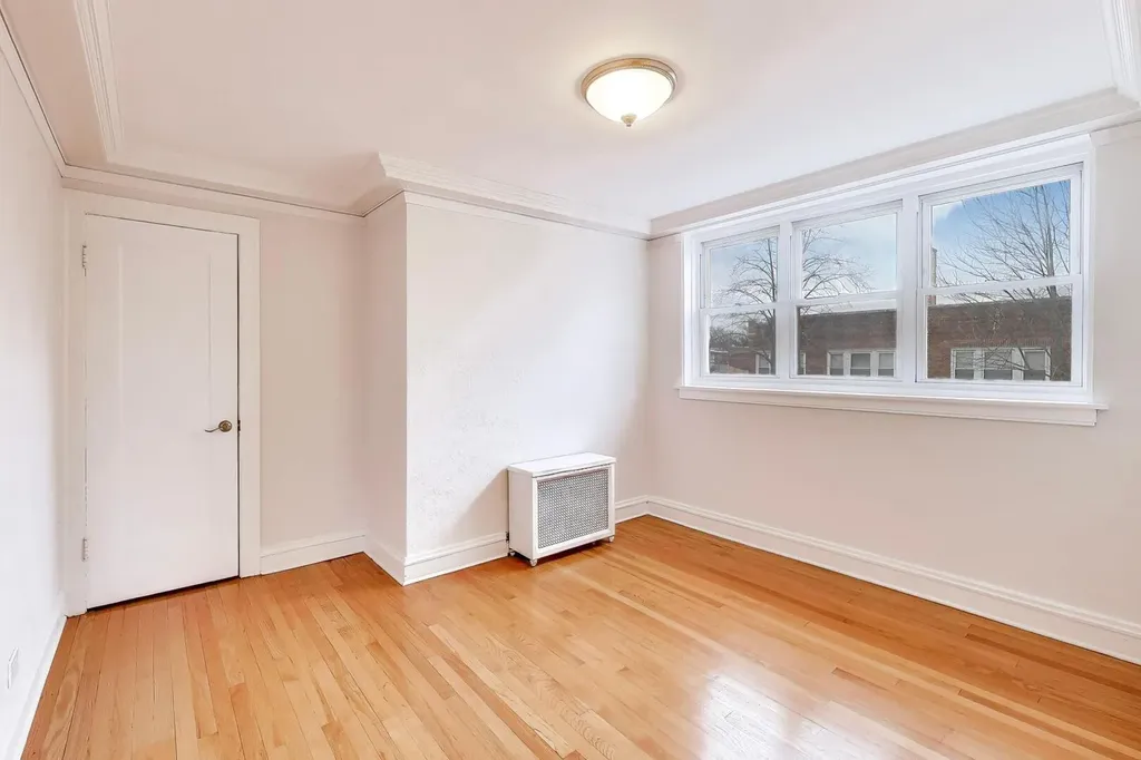 6503 North Maplewood Avenue Chicago IL 60645