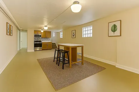 6503 North Maplewood Avenue Chicago IL 60645