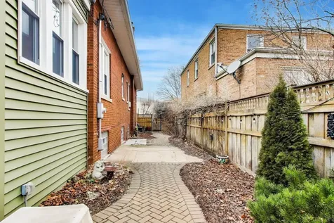 6503 North Maplewood Avenue Chicago IL 60645