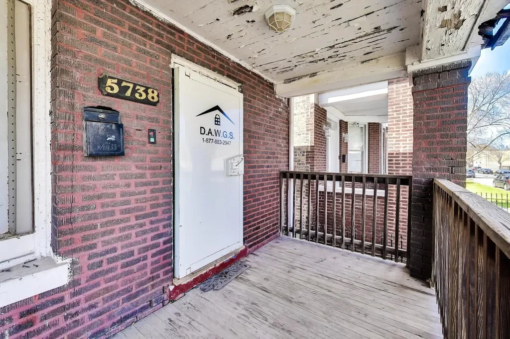 5738 South Ada Street Chicago IL 60636