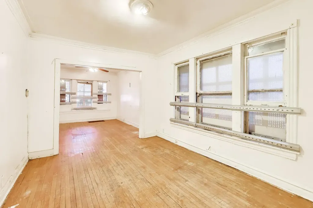 5738 South Ada Street Chicago IL 60636