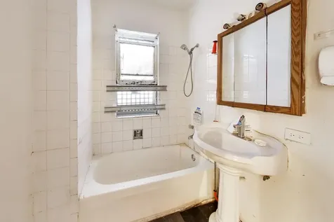 5738 South Ada Street Chicago IL 60636