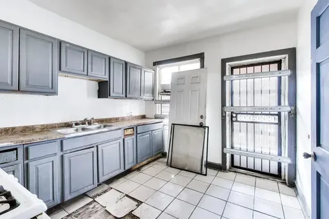 5738 South Ada Street Chicago IL 60636