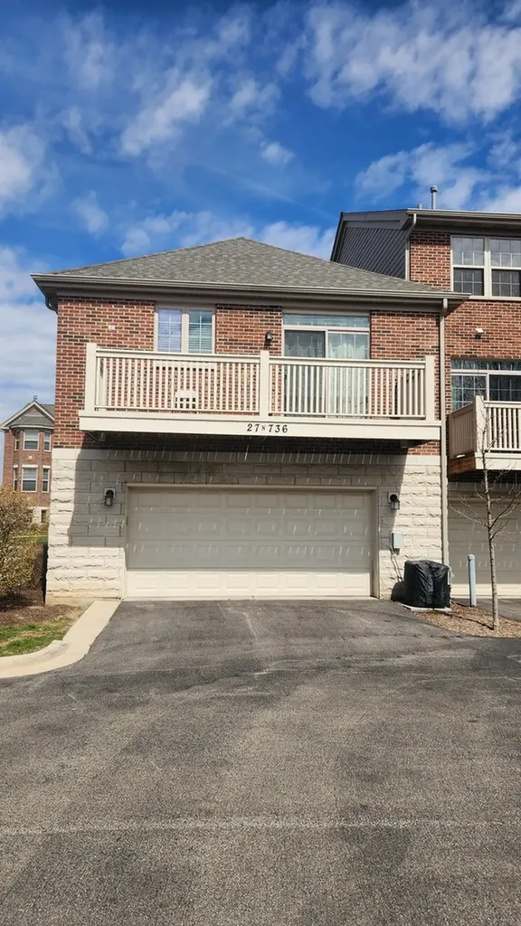 27W736 North Meadowview Drive Winfield IL 60190