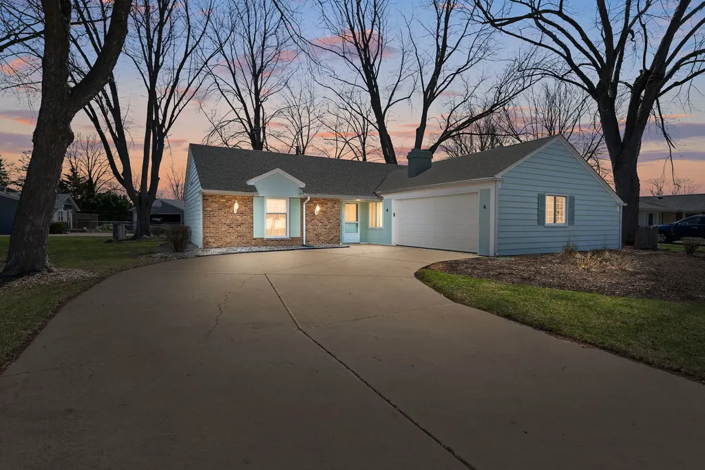 4 Barclay Court Montgomery IL 60538