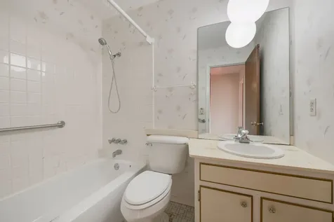 4 Barclay Court Montgomery IL 60538