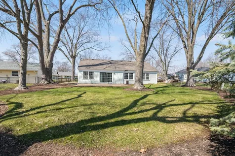 4 Barclay Court Montgomery IL 60538