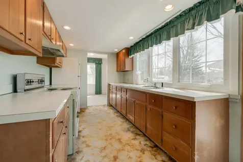 4 Barclay Court Montgomery IL 60538