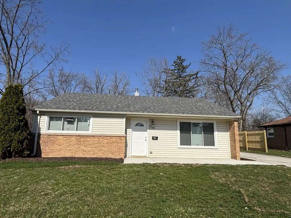 320 Minocqua Street Park Forest IL 60466
