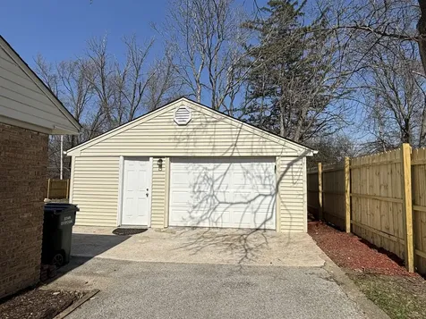 320 Minocqua Street Park Forest IL 60466