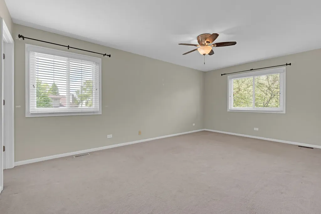 4852 Snapjack Circle Naperville IL 60564