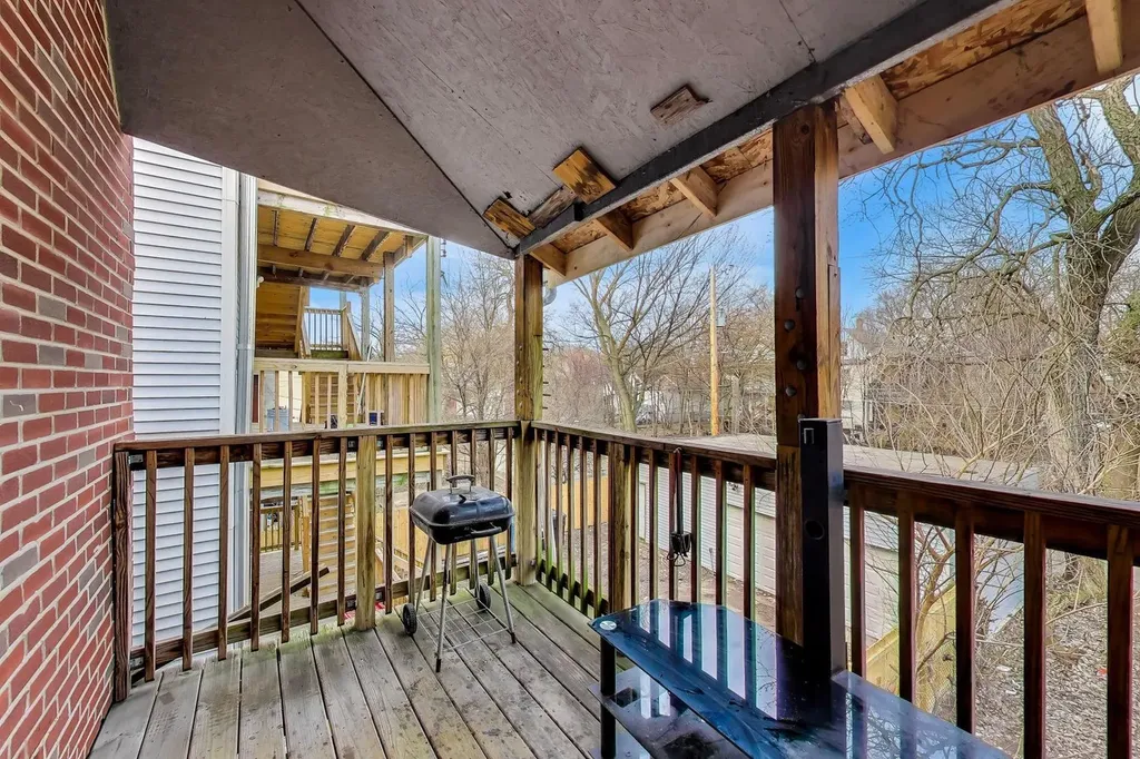 7524 South Ellis Avenue Chicago IL 60619