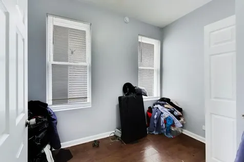 7524 South Ellis Avenue Chicago IL 60619