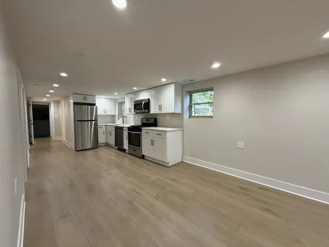 5200 West Winona Street Chicago IL 60630