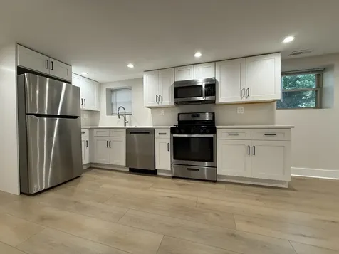 5200 West Winona Street Chicago IL 60630