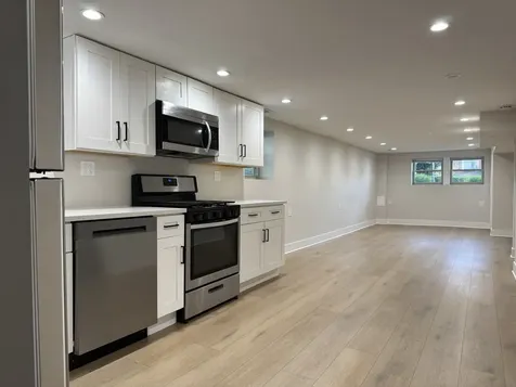 5200 West Winona Street Chicago IL 60630
