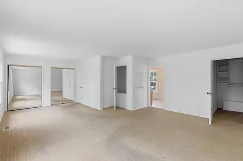 750 Carriage Way Deerfield IL 60015