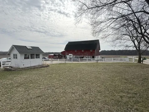 1801 Lee Center Road Amboy IL 61310