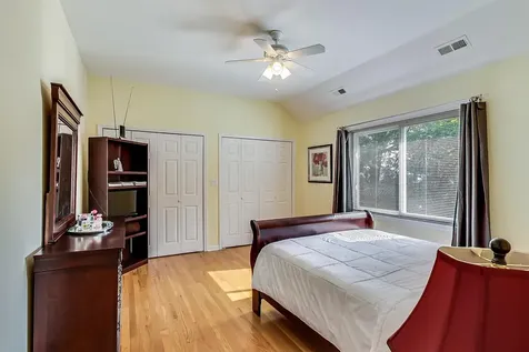 7916 West Altgeld Street Elmwood Park IL 60707