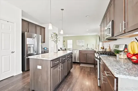 3764 St James Court Elgin IL 60124