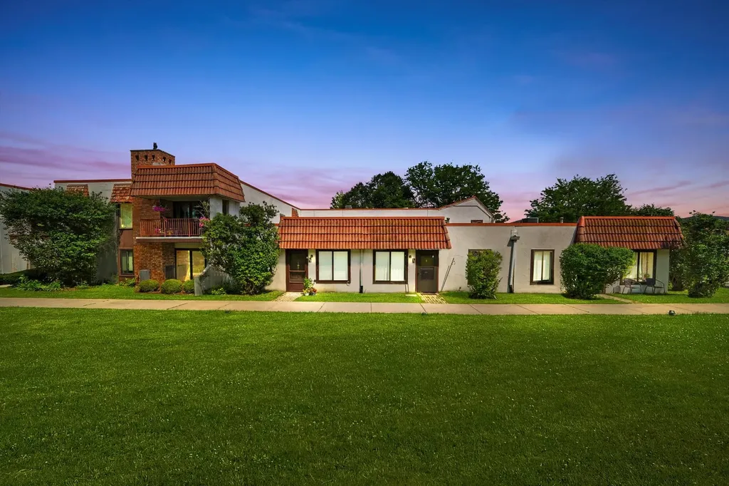 743 East Fullerton Avenue Glendale Heights IL 60139