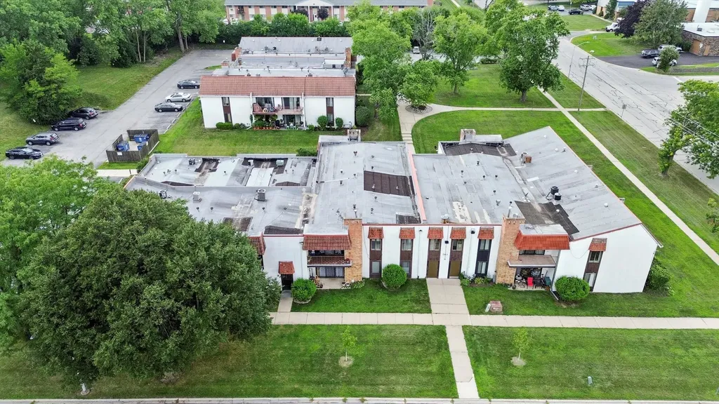 743 East Fullerton Avenue Glendale Heights IL 60139