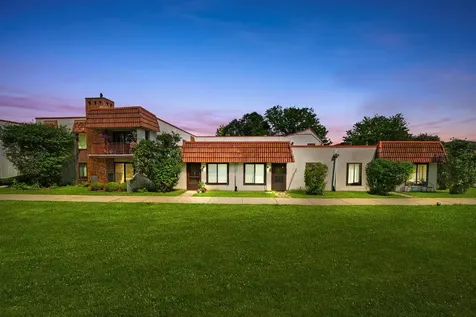 743 East Fullerton Avenue Glendale Heights IL 60139