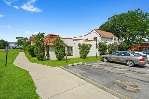 743 East Fullerton Avenue Glendale Heights IL 60139