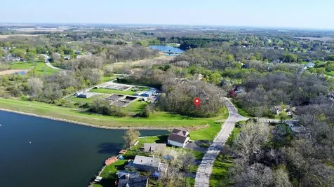 2000 Candlewick Drive SW Poplar Grove IL 61065